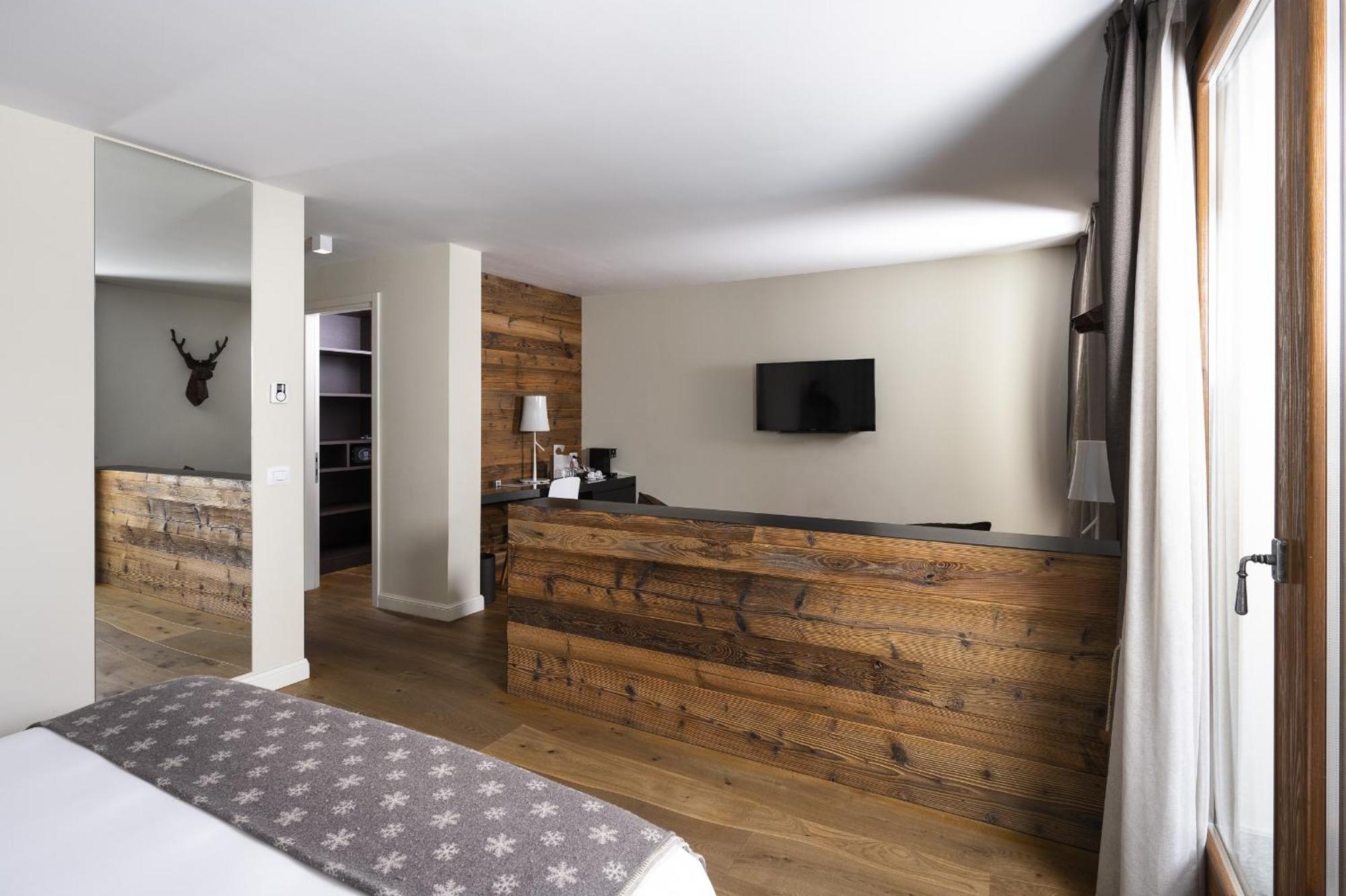Montana Lodge & Spa, By R Collection Hotels La Thuile Exterior foto